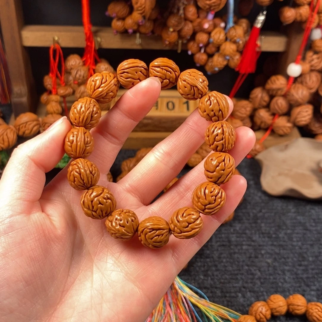 吊坠桃核桃枭手串