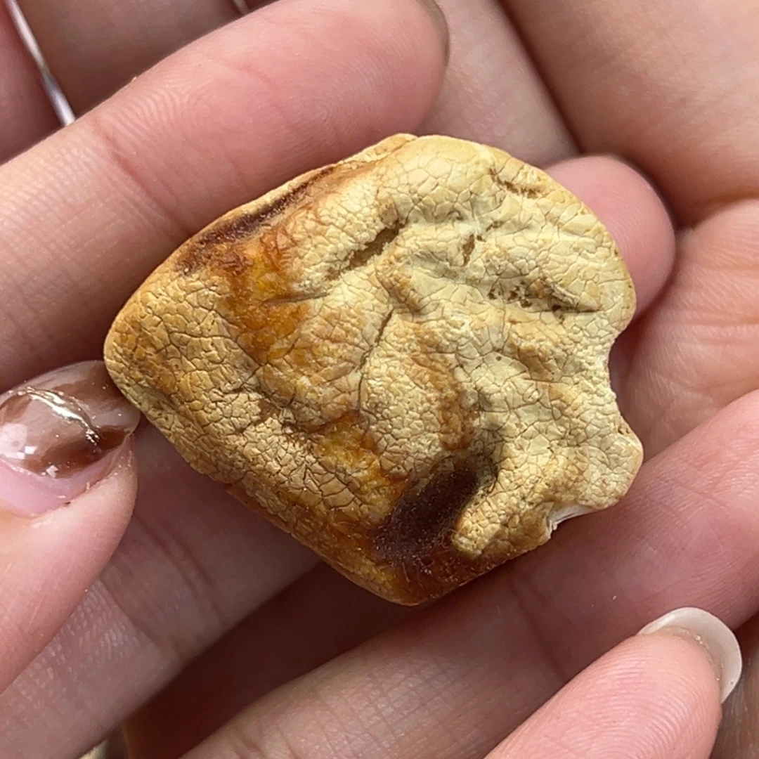 定制琥珀未镶嵌蜜蜡