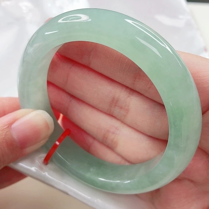 翡翠未镶嵌手镯54.8圈x233