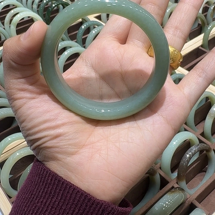 爆***椰和田玉（糖玉）未镶嵌手链