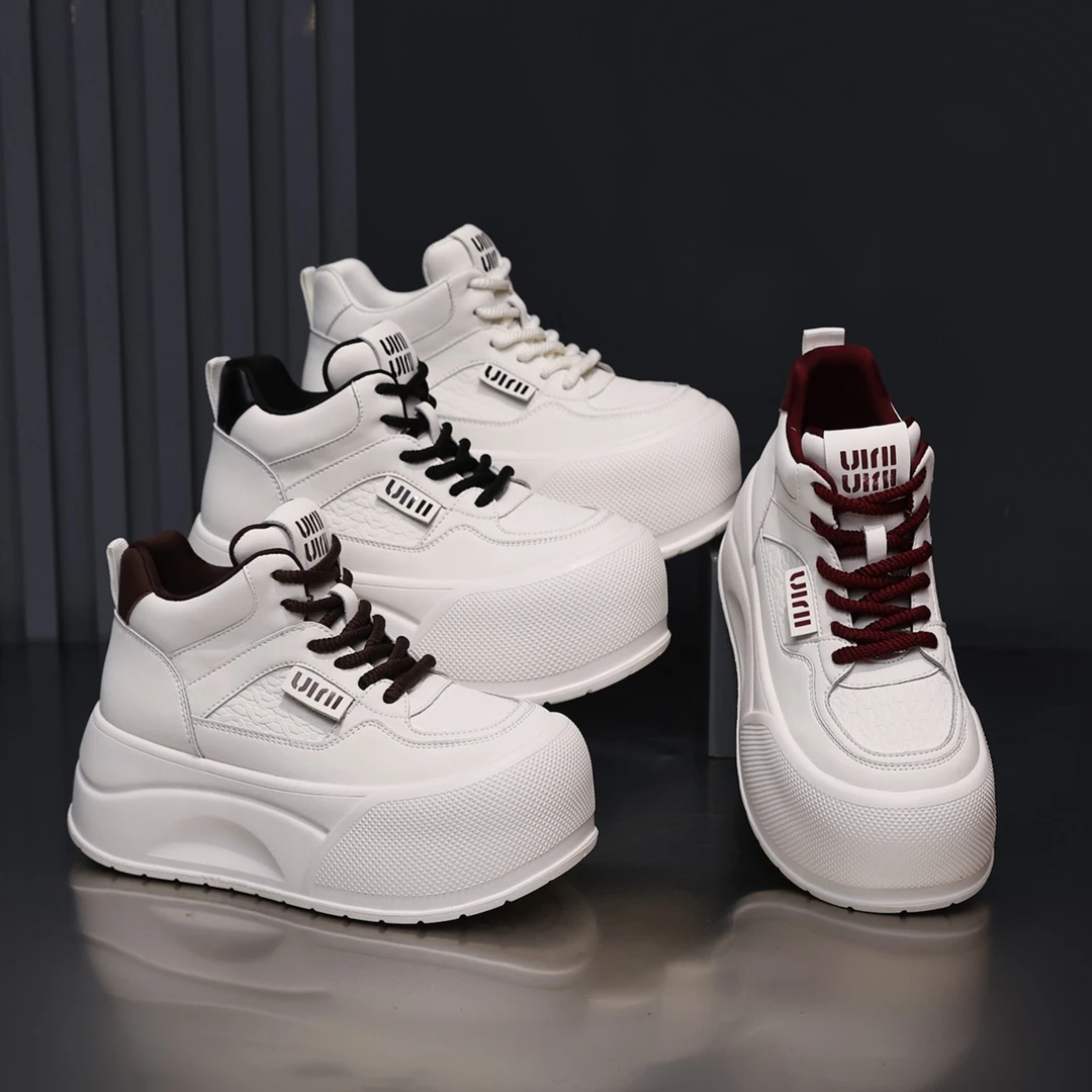 【余】韩版娃娃头面包鞋女2025年新款厚底系带小白鞋百搭休闲高帮鞋