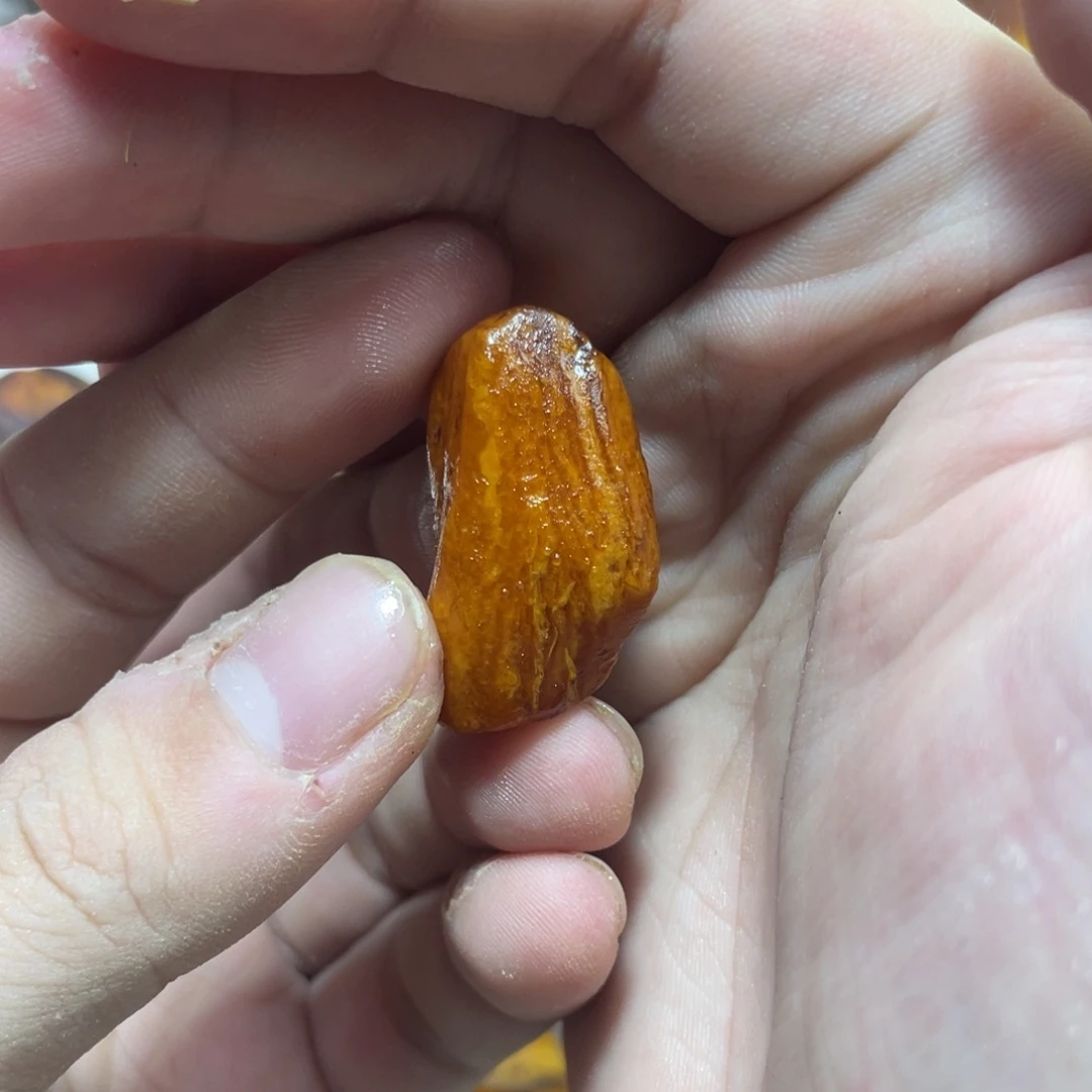 定制琥珀阿*天然原矿