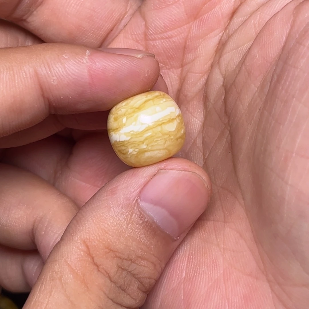 未镶嵌蜜蜡珠宝奇石K****?蜜蜡虎皮纹15.8