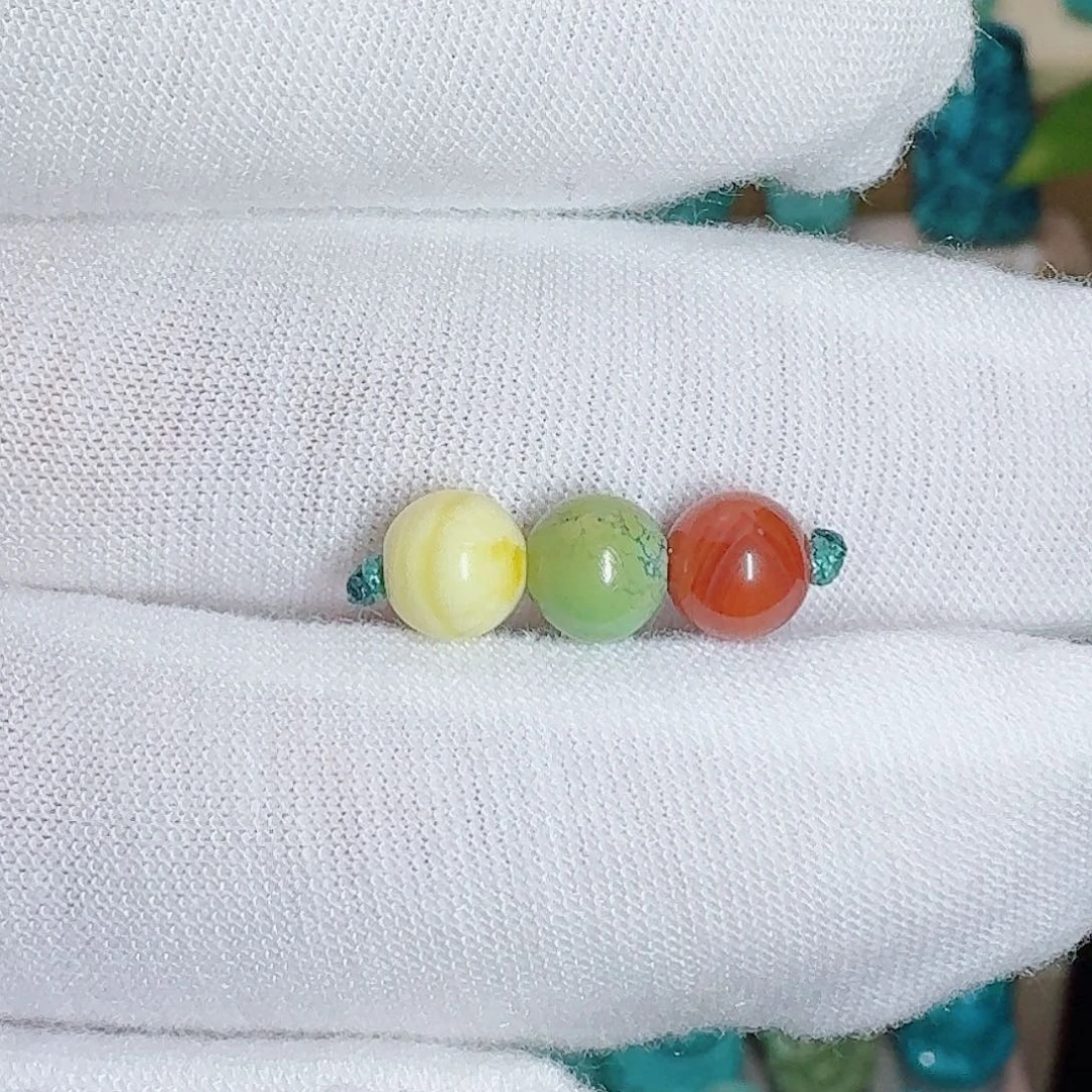 南红玛瑙未镶嵌珠宝奇石红绿灯