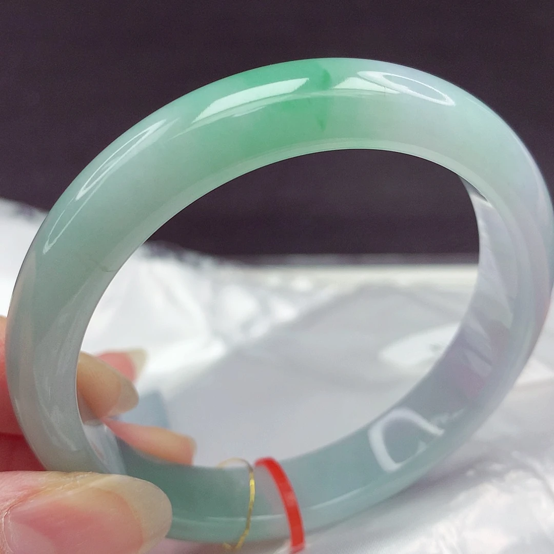 翡翠未镶嵌手镯5657圈740