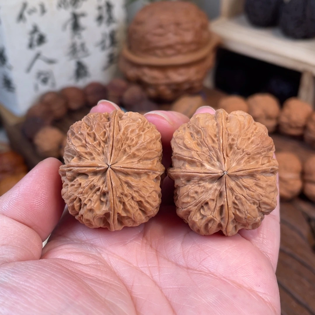 文玩核桃把件方世玉37瑕疵