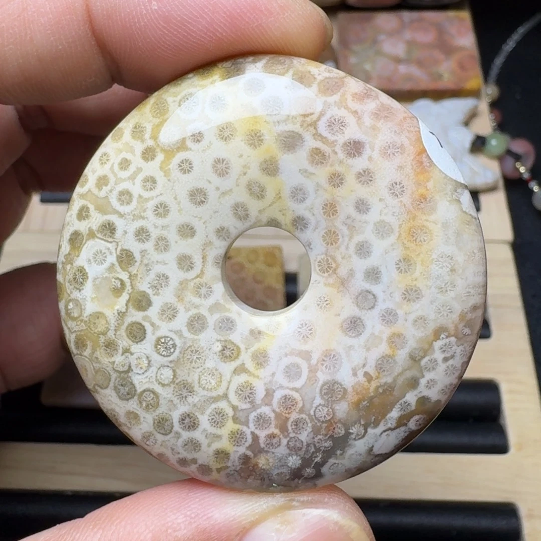 未镶嵌纯天然色有机玉石保真色硅化玉特价