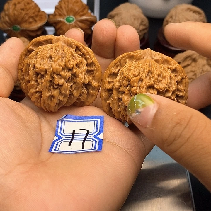 文玩核桃把件46四座楼