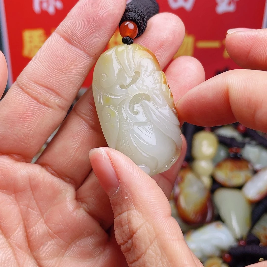 和田玉颈饰未镶嵌