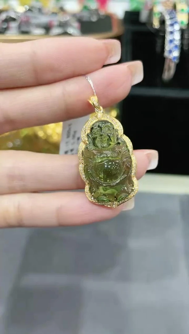 18K金镶嵌碧玺吊坠