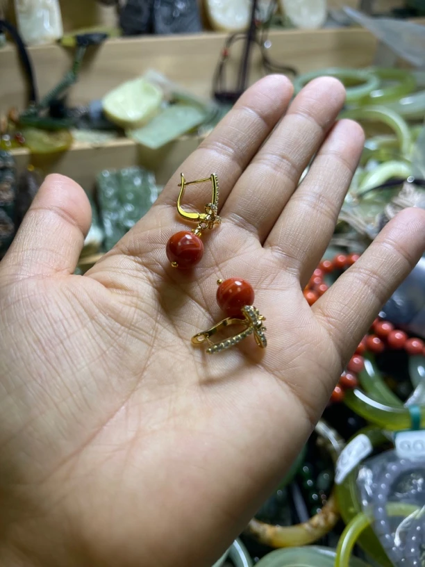 南红耳环一对耳扣卡10左右一对多样性发货