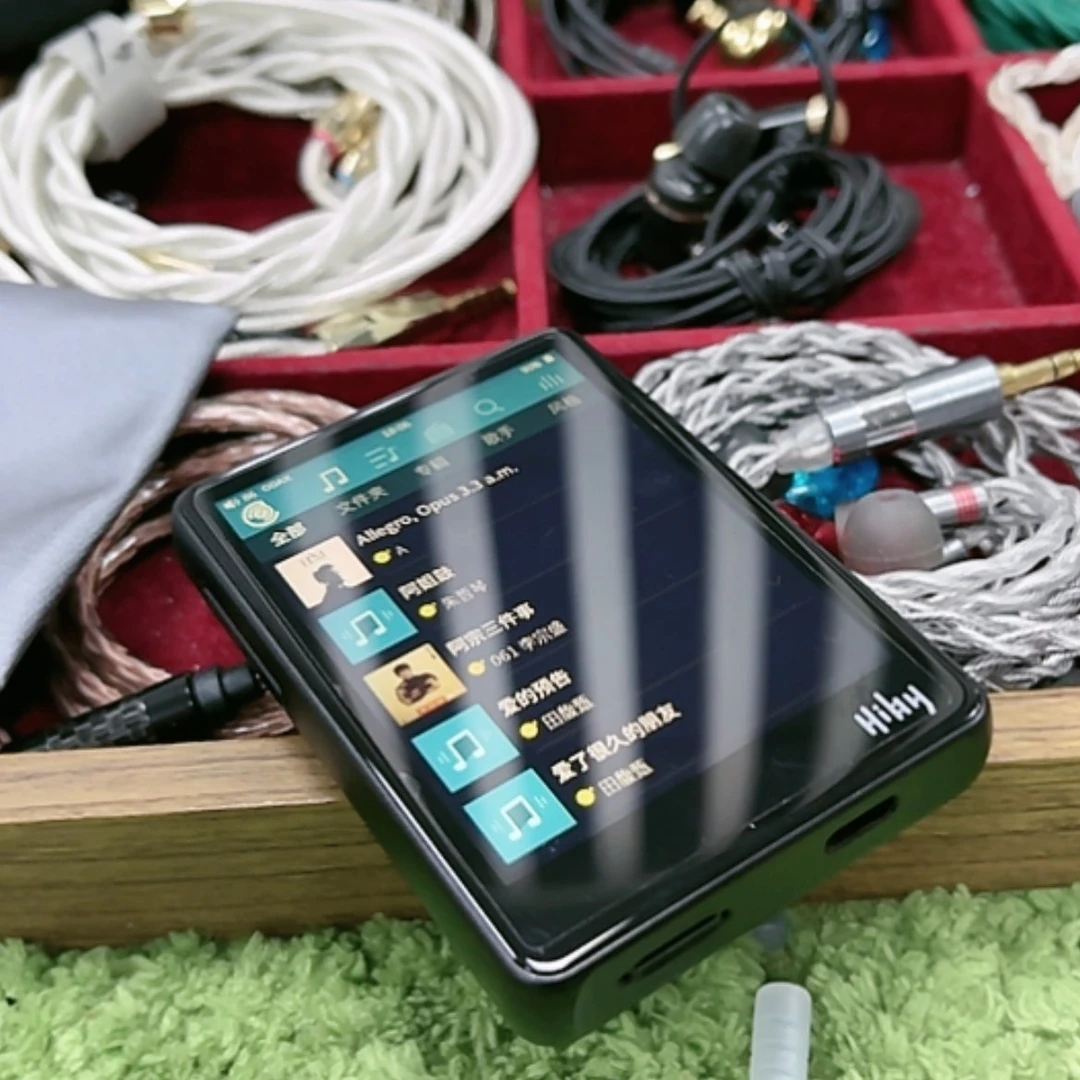 【闪购商品】95新r3