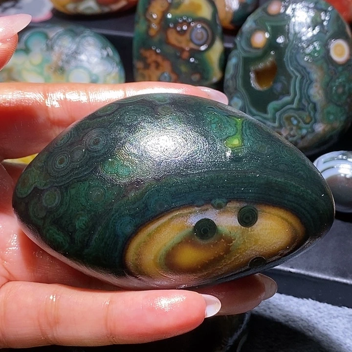 皇***岸玛瑙/玉髓未镶嵌珠宝奇石