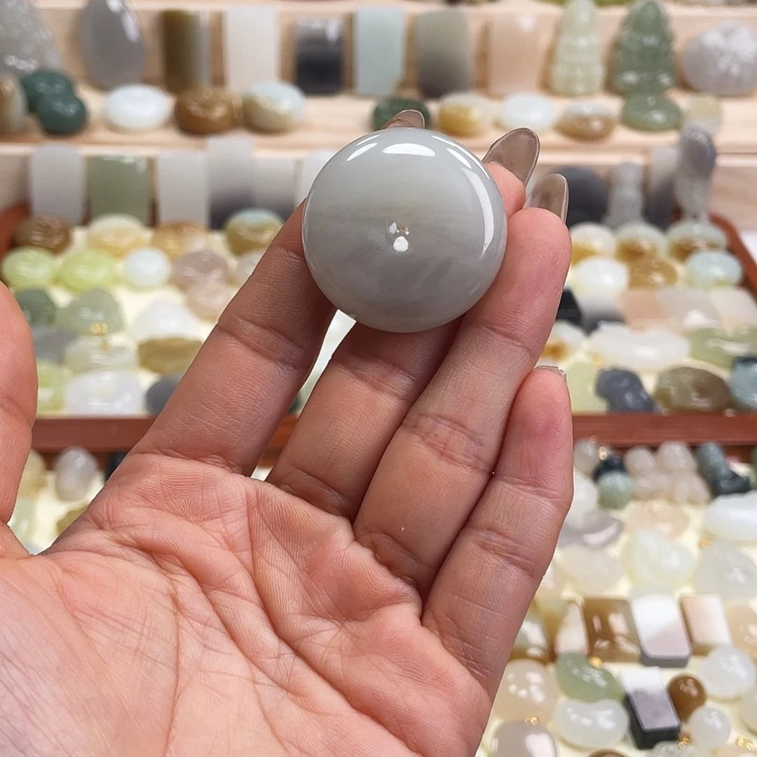 和田玉未镶嵌吊坠(赠链)