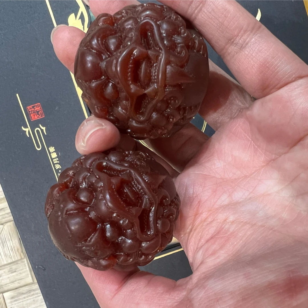 龙涎香手球一对便宜出了