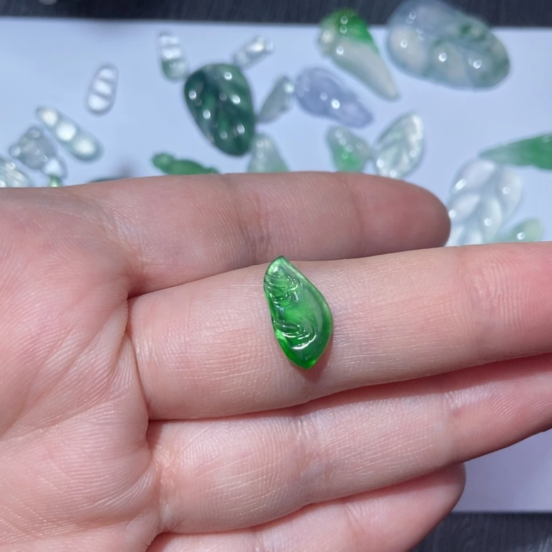 ****7翡翠未镶嵌颈饰天然翡翠