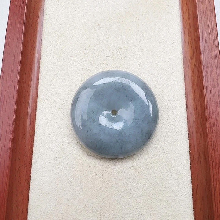 翡翠未镶嵌颈饰孤品