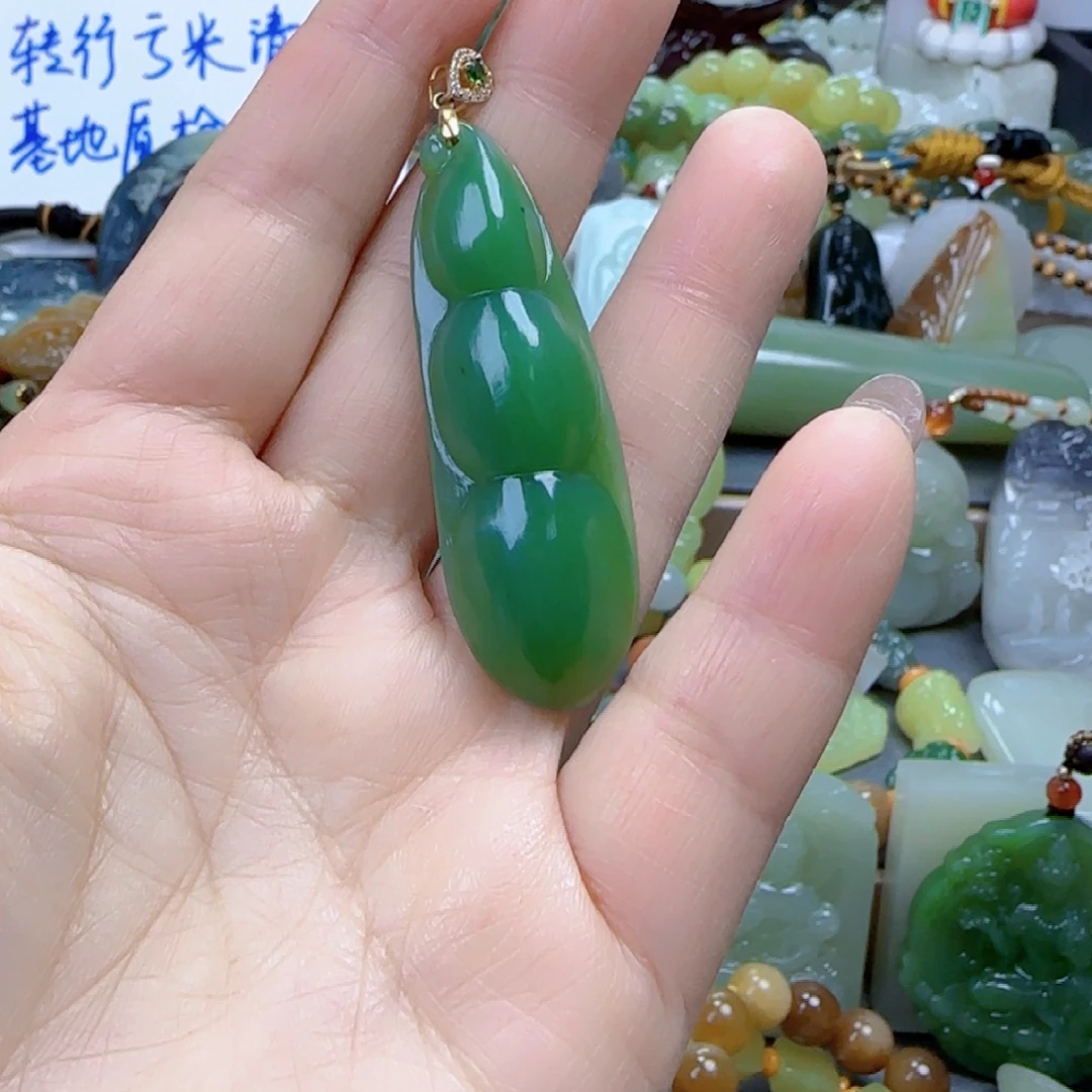 樱***桃和田玉银S925镶嵌颈饰