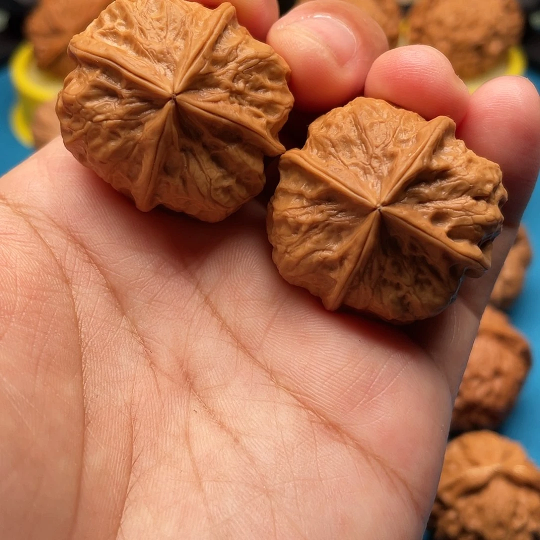 文玩核桃把件野生四棱34