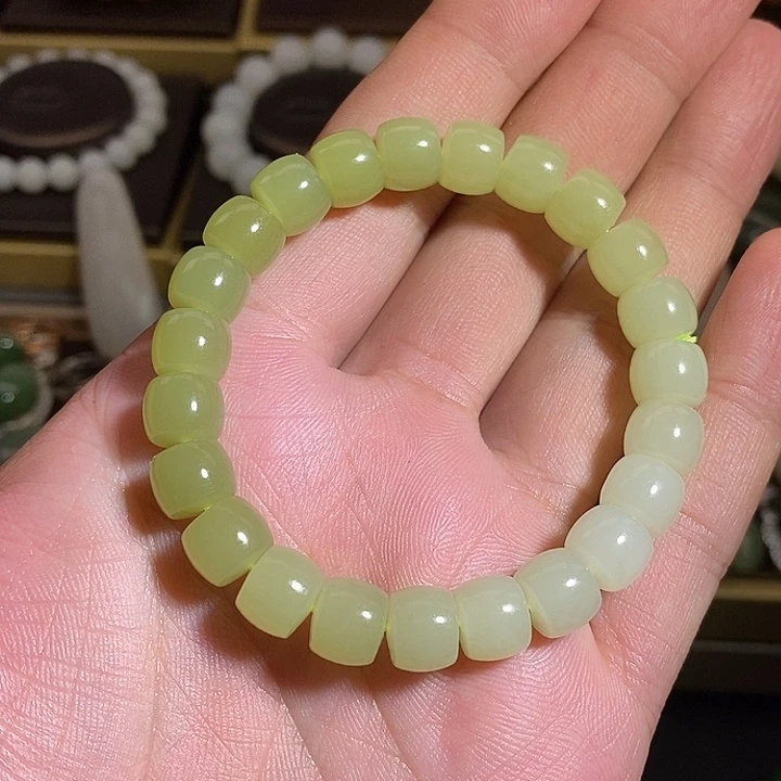 清***风未镶嵌手串和田玉