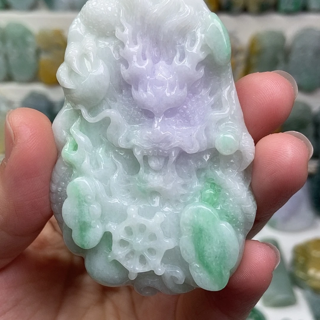 翡翠未镶嵌吊坠(赠链)