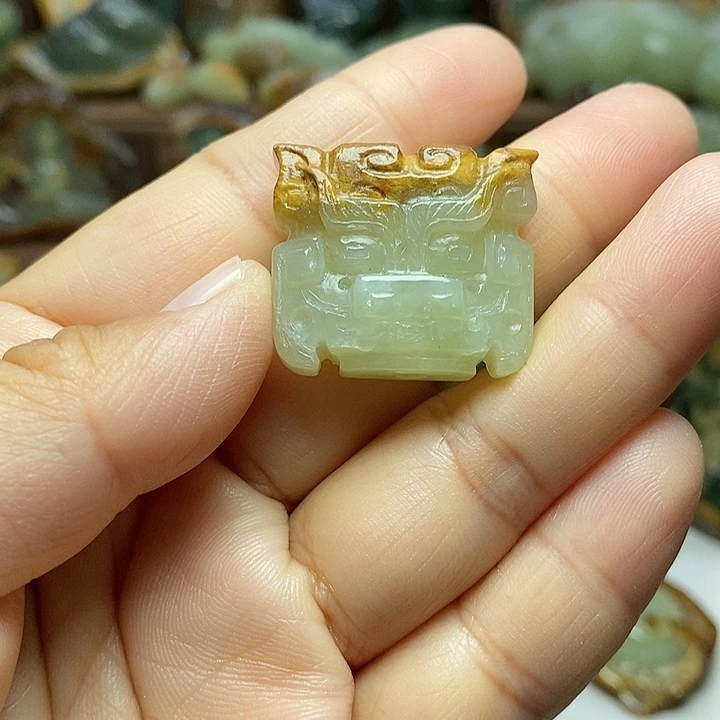 岫岩河磨玉（透闪石质玉）未镶嵌颈饰