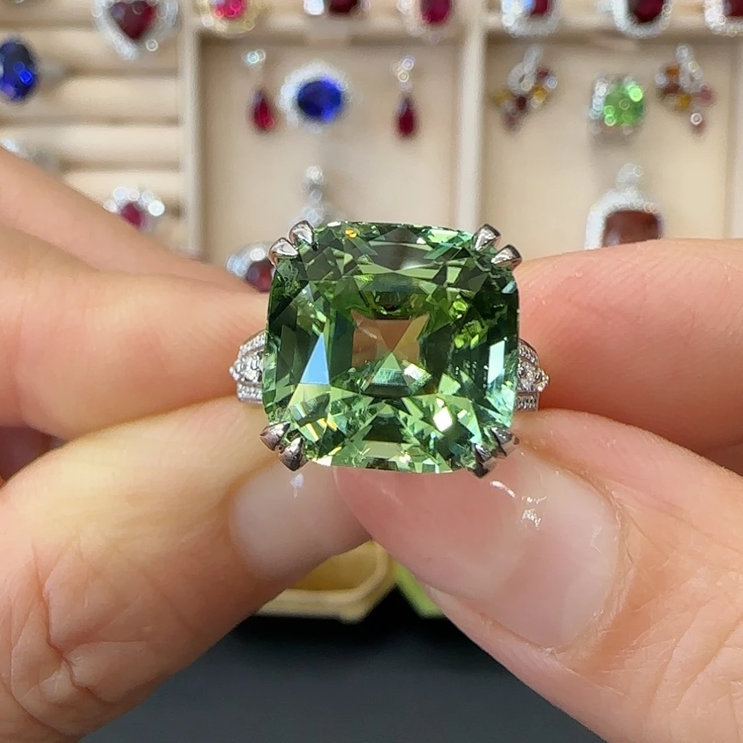 18K金镶嵌戒指碧玺12.09ct