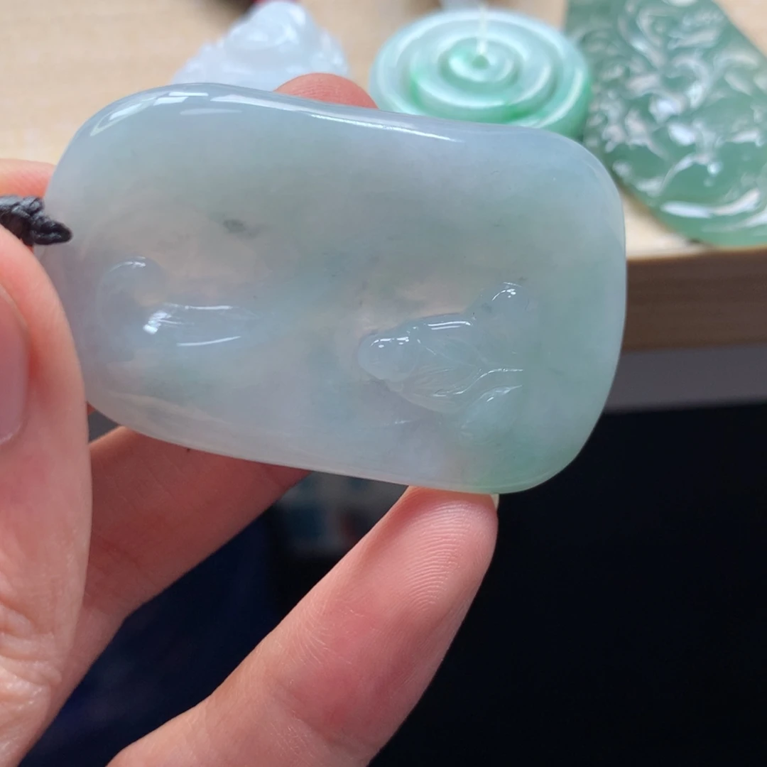 颈饰未镶嵌翡翠吊坠