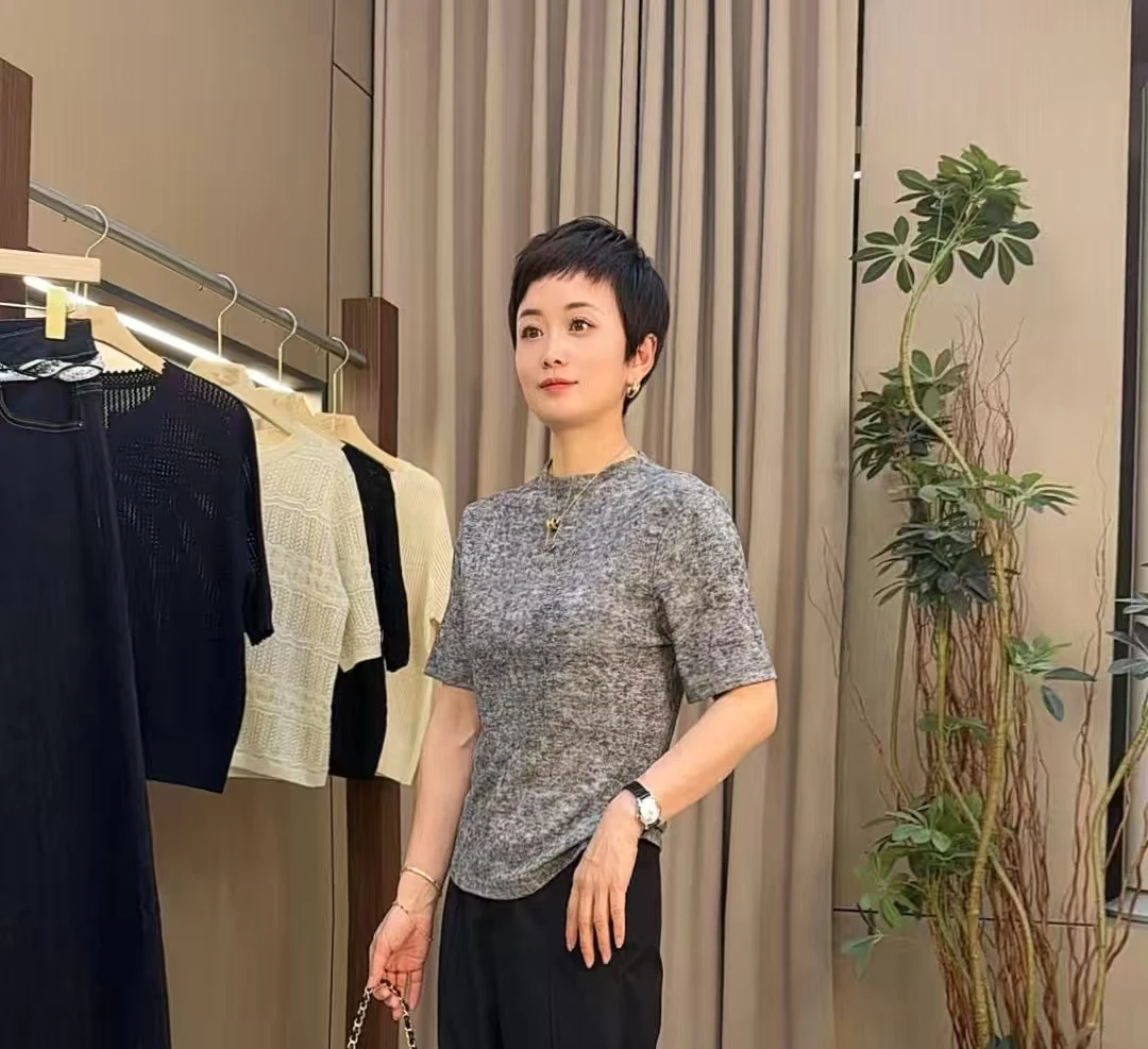 妮子严选新款百搭气质圆领上衣5671