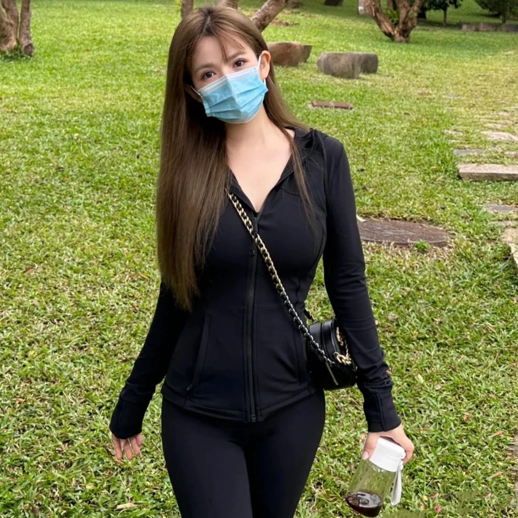L家 纸片密码 长款显瘦全拉链带帽长袖瑜伽夹克 2240