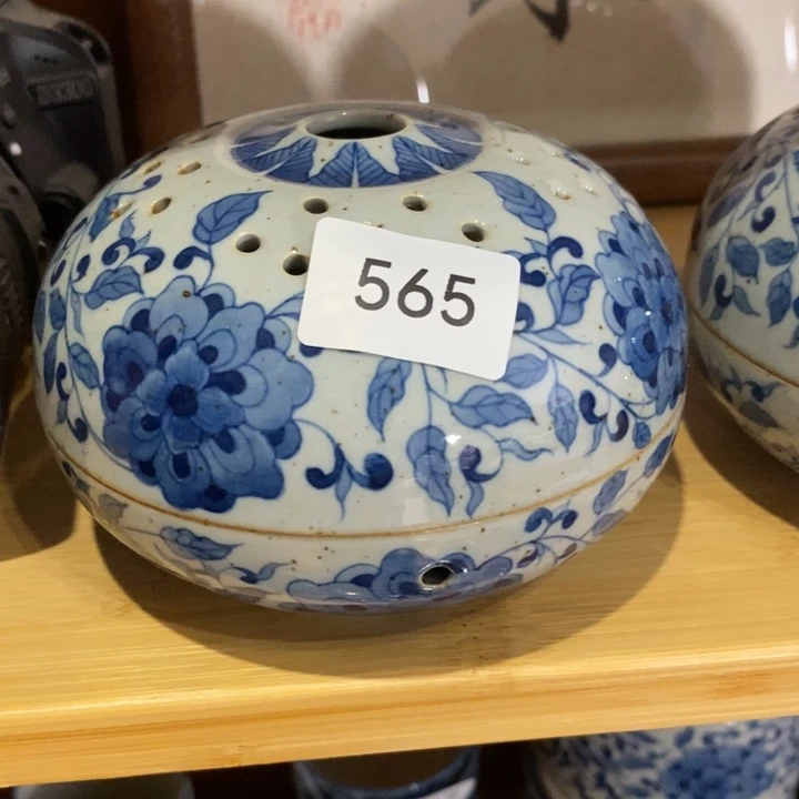 青花瓷景德镇手绘缠枝莲香炉