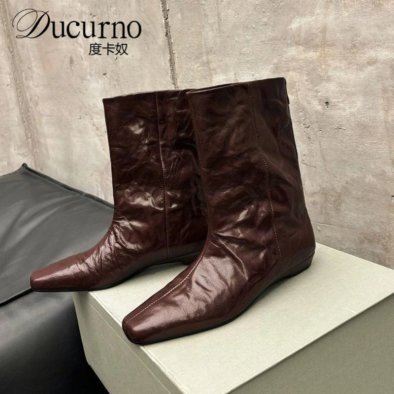 巴黎街头~！黑色及简宽筒靴女手抓羊皮宽筒皱皱靴方头低跟中筒靴