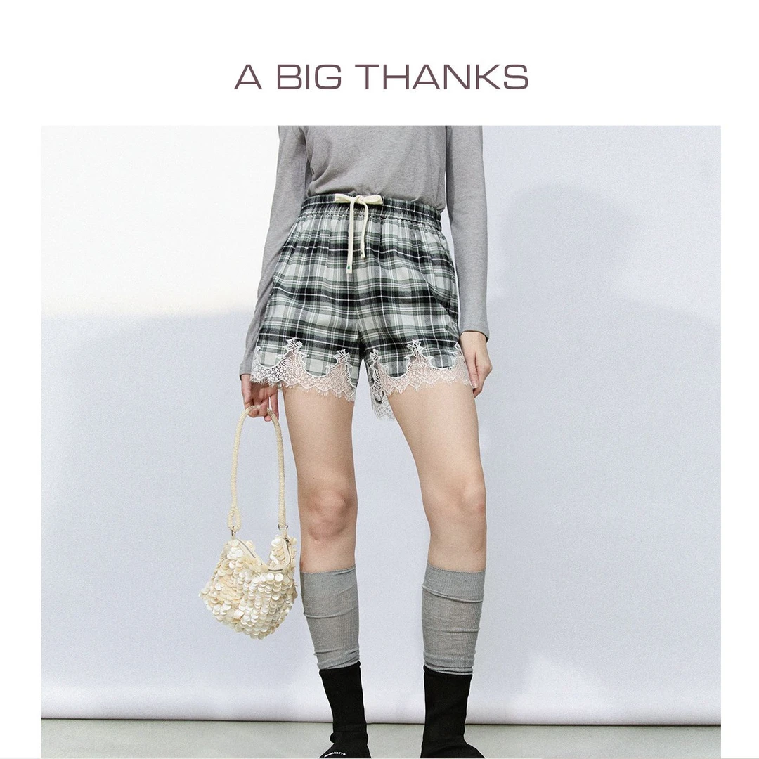 ABIGTHANKS 休闲格纹短裤松紧腰蕾丝花边时尚短裤 ABT2022308