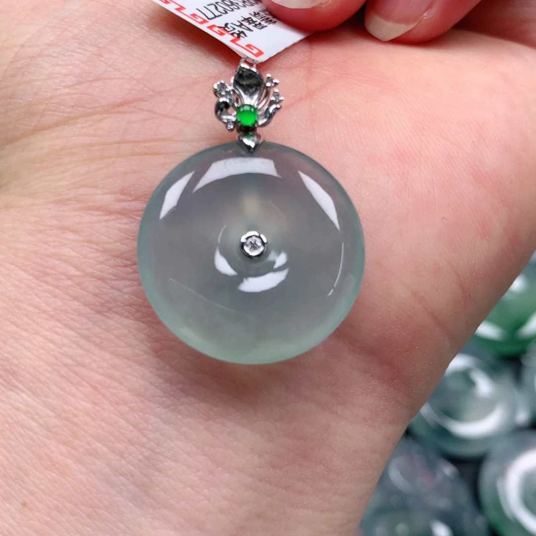 颈饰18K金镶嵌翡翠天然翡翠