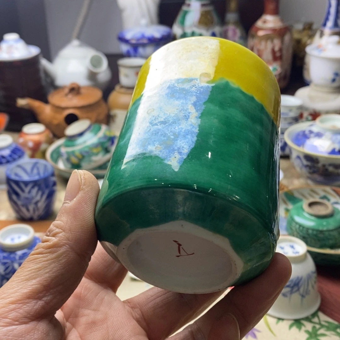 瓷片是因为它能有效保护眼睛哦