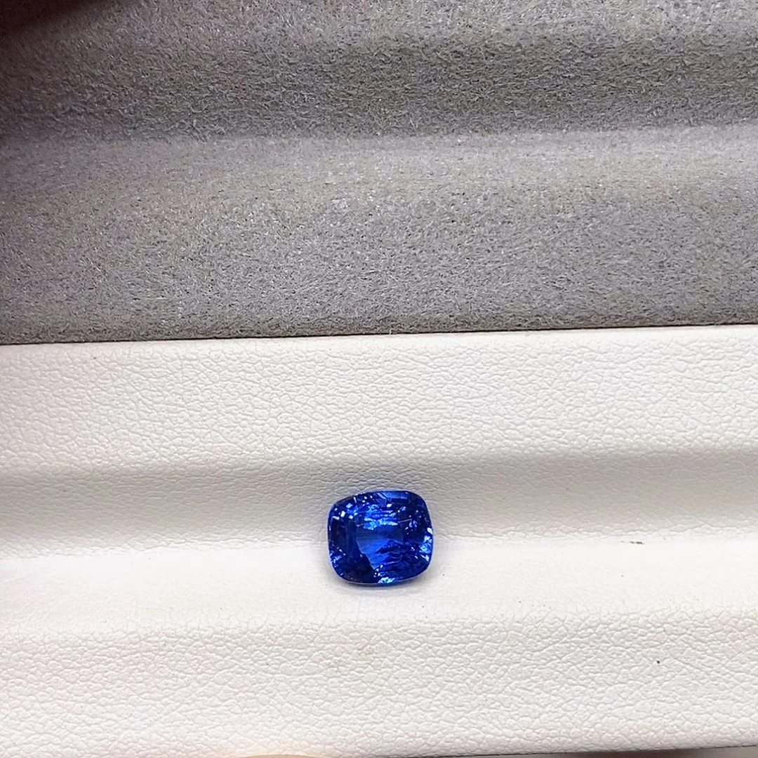 裸石蓝宝石2.58克拉天然皇家蓝宝石