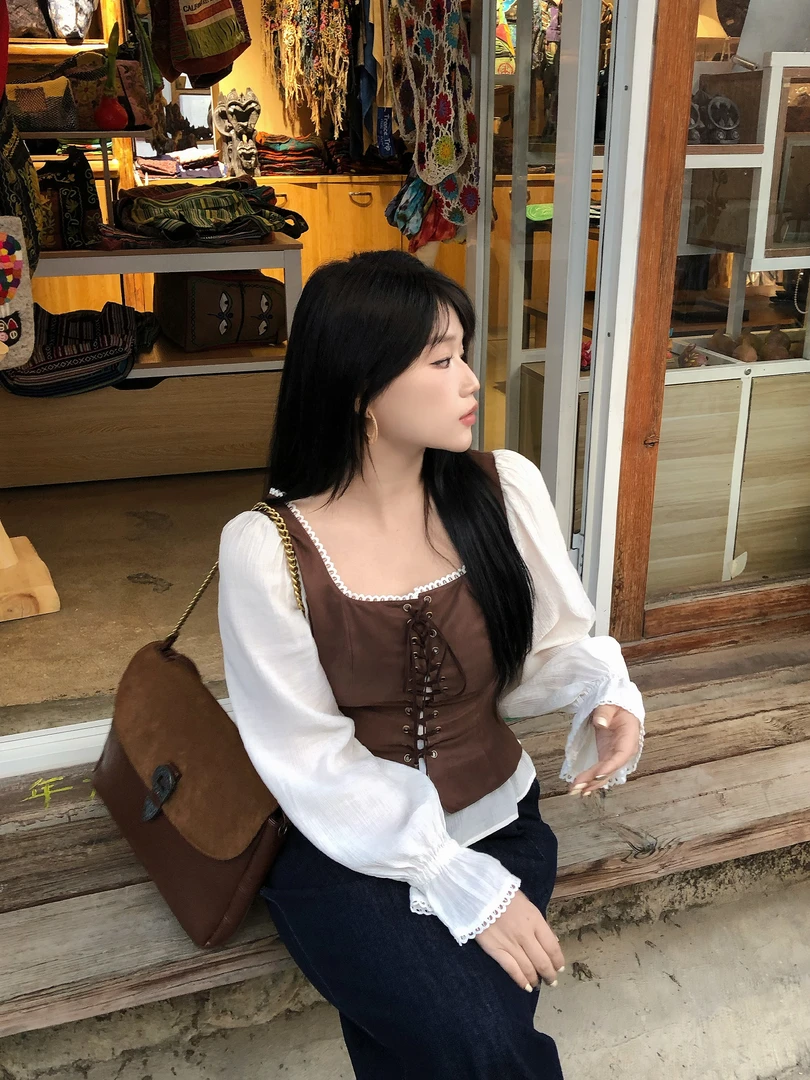 月半鱼【颂诗集】法式复古假两件衬衫收腰显瘦花边方领马甲绑带衬衫