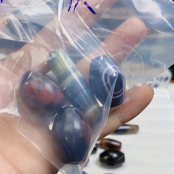 星***痕玛瑙/玉髓未镶嵌颈饰