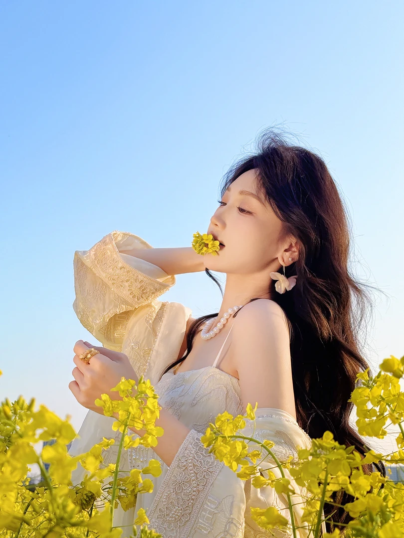 果果家 新中式刺绣圆领国风上衣外套2025女春季设计师山水画外套