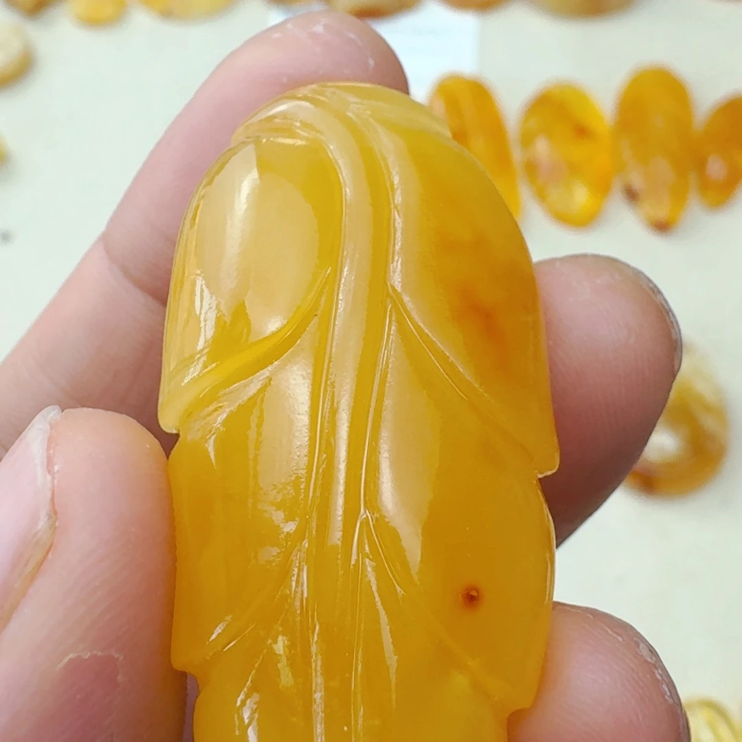 未镶嵌蜜蜡珠宝奇石