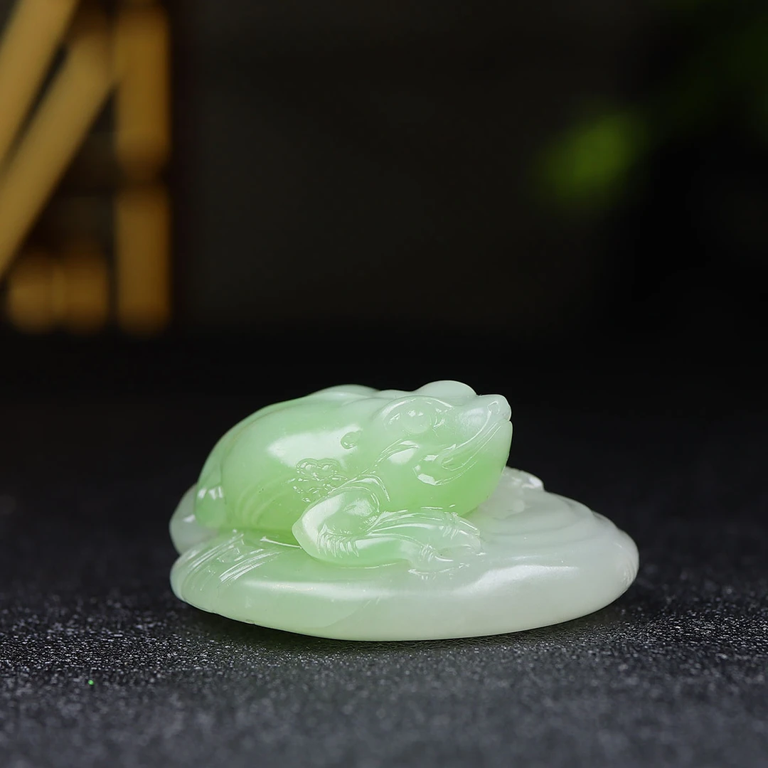 102149和田玉翠青三足蟾