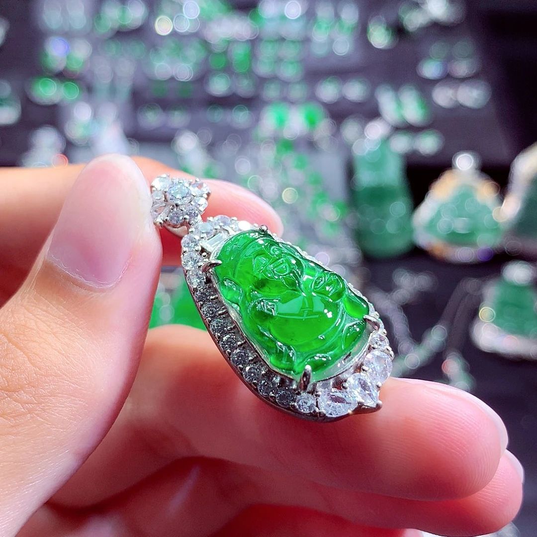 翡翠未镶嵌颈饰挂件