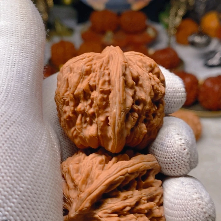 文玩核桃把件我****了四座楼