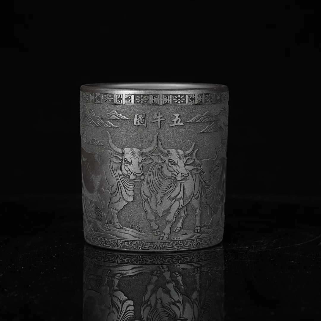 宜兴原矿石黄刻绘五牛图紫砂手工主人杯容量260CC
