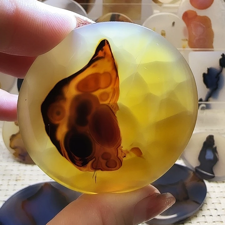 玛瑙/玉髓未镶嵌珠宝奇石