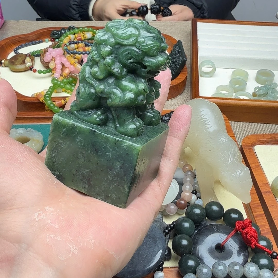 和田玉（糖玉）未镶嵌挂件