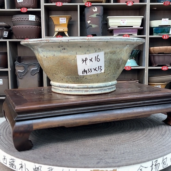紫砂花盆紫砂的颜色很好看