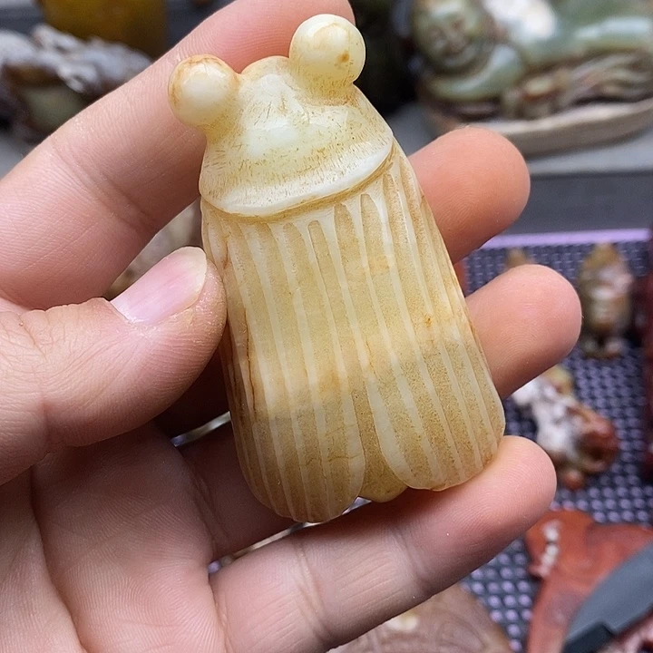 未镶嵌蛇纹石玉颈饰