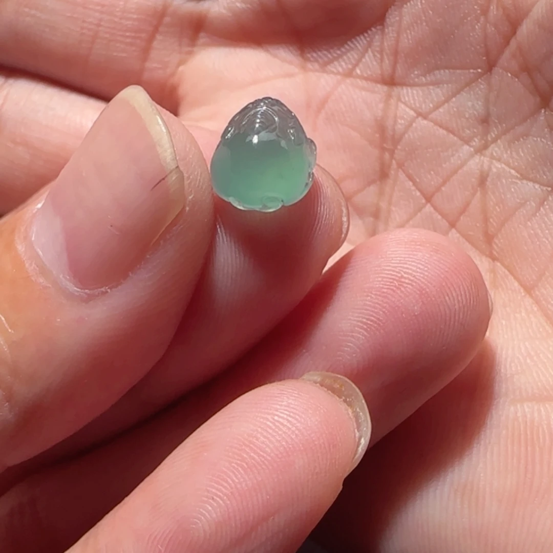 定制翡翠未镶嵌天然翡翠貔貅