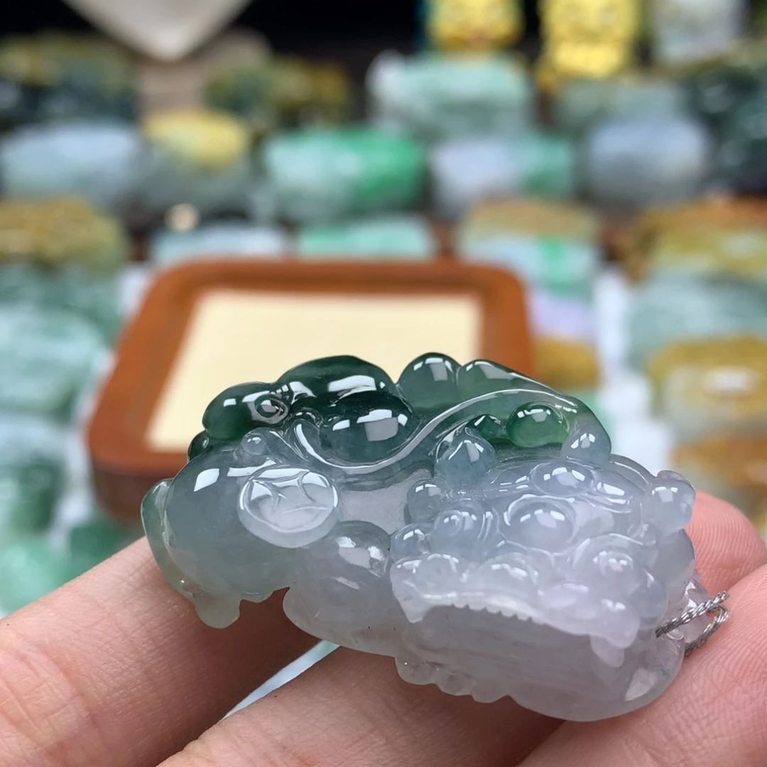 翡翠未镶嵌颈饰貔貅29